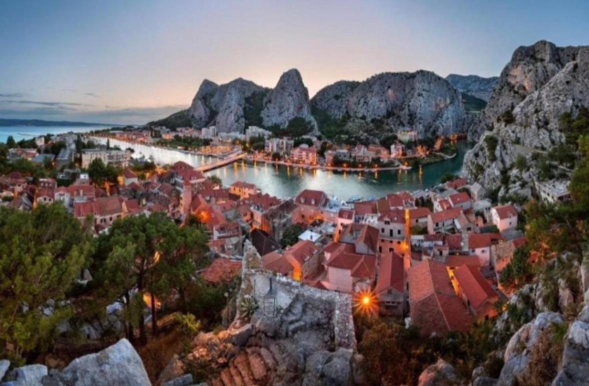 Apartment Ines Omiš Extérieur photo